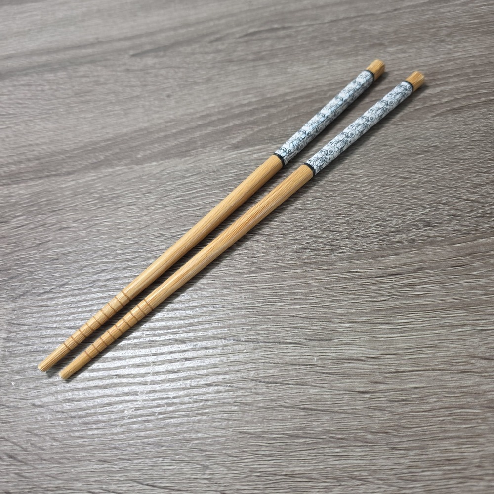 Disney Winnie the Pooh Bamboo Chopsticks Sketch Character Print Natural Wood